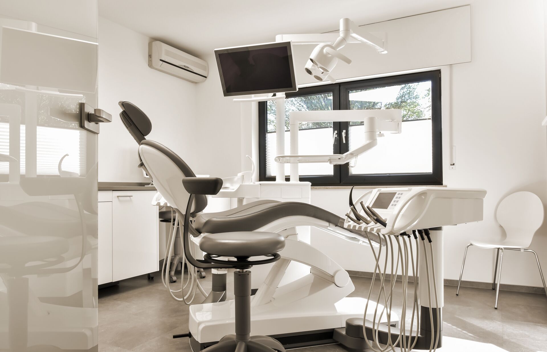 Zahnarzt in Dresden gesucht? | Zahnärzte bei ZMK